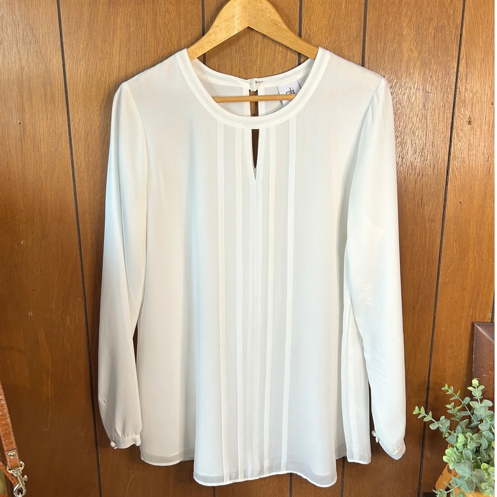 Cabi Long Sleeve Pleated White Blouse Size Medium‎ Gauzy Career CasualBlouse